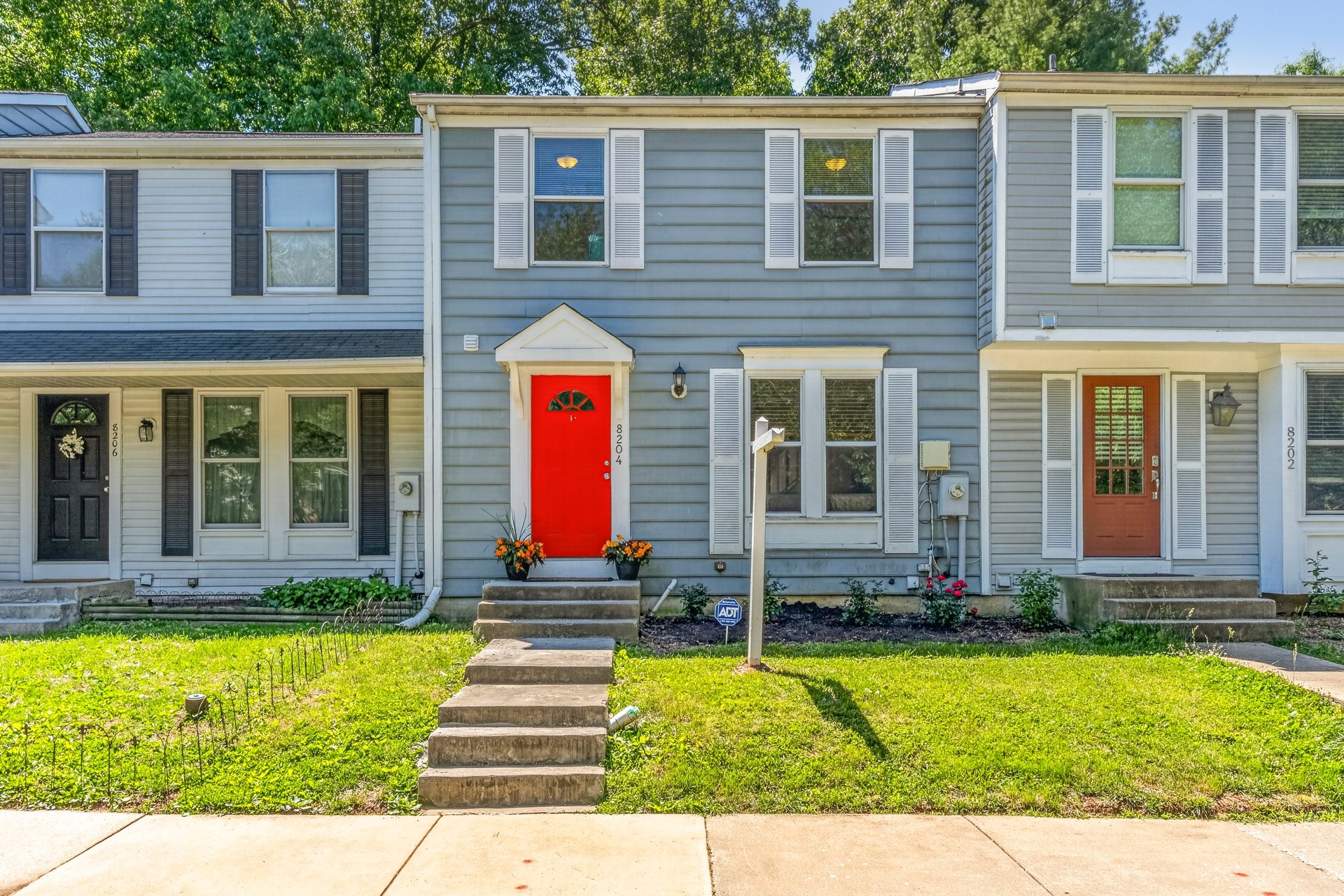 8204 Wellington Pl — Front Exterior